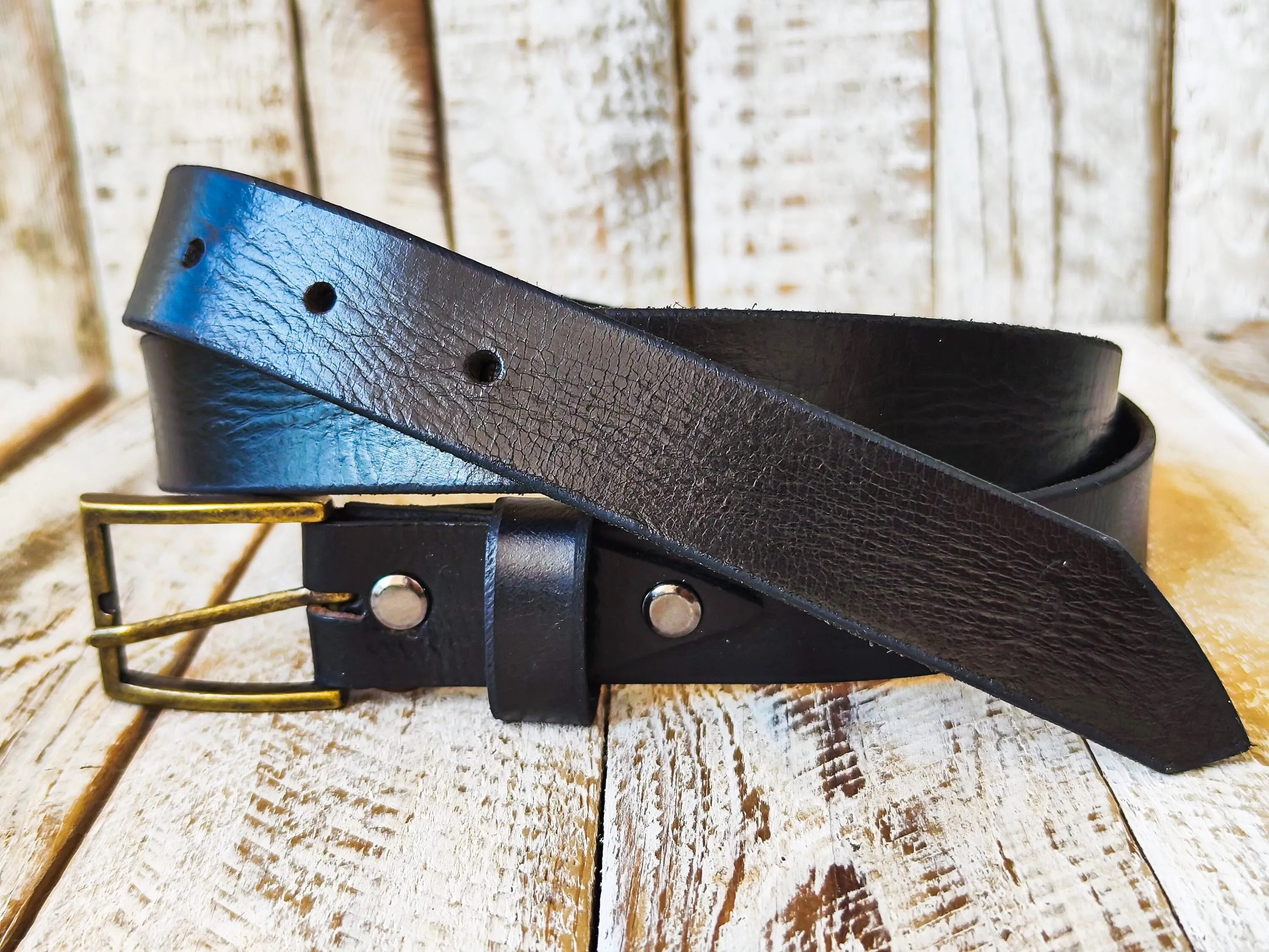 Minimalist Black Leather Belt with Bronze Buckle for Men