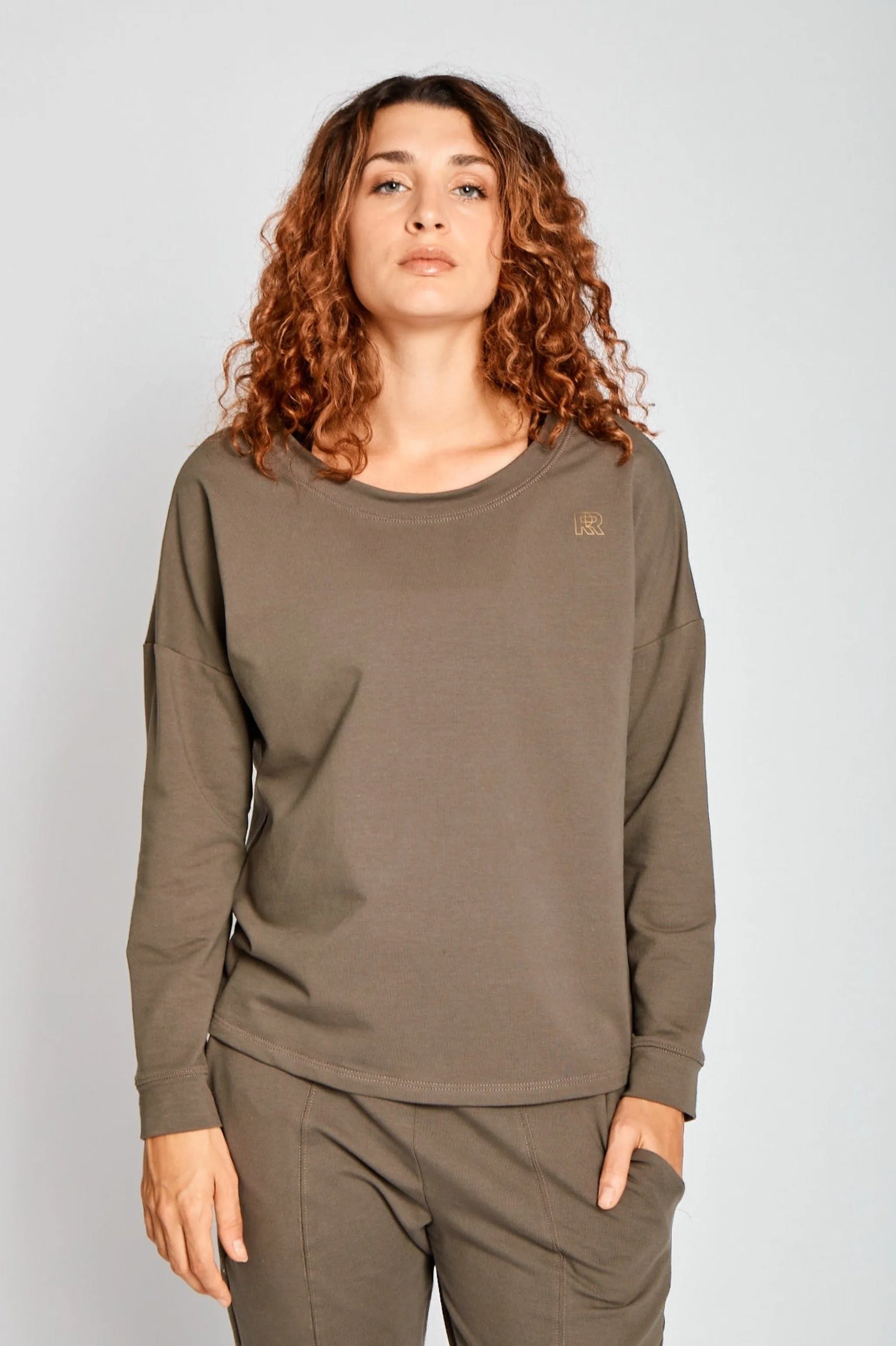 RELAXED LOUNGE SWEAT TOP